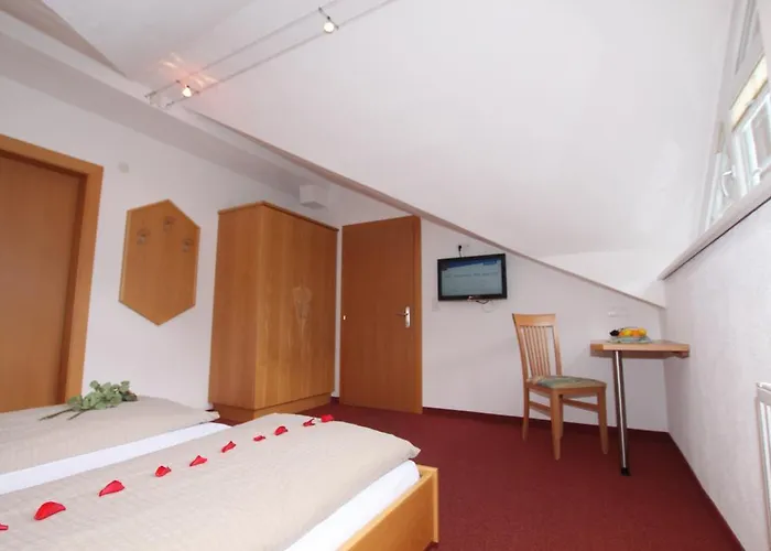 アパート Rustica カウナータール